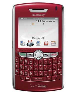 Мобильный Розали Хейл BlackBerry%208830%20Red