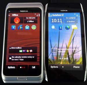 Nokia X7-00 vs Nokia E7